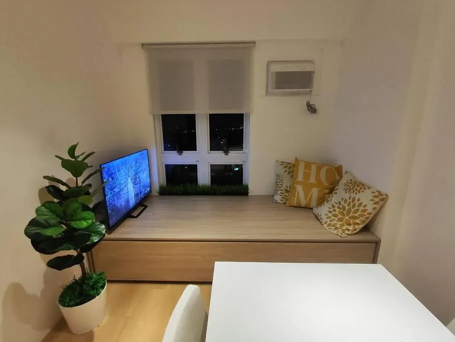 Oak Apartment At The Rochester Bridgeview Tower Manila