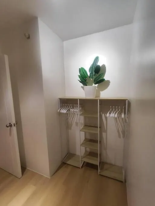 Oak Apartment At The Rochester Bridgeview Tower Manila 0*,