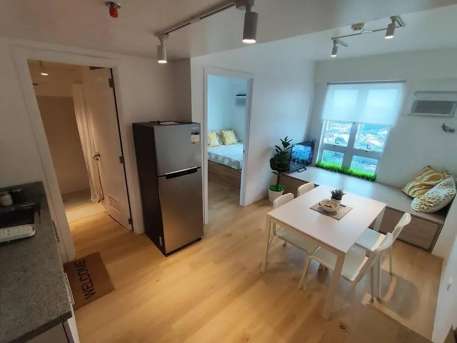 Oak Apartment At The Rochester Bridgeview Tower Manila